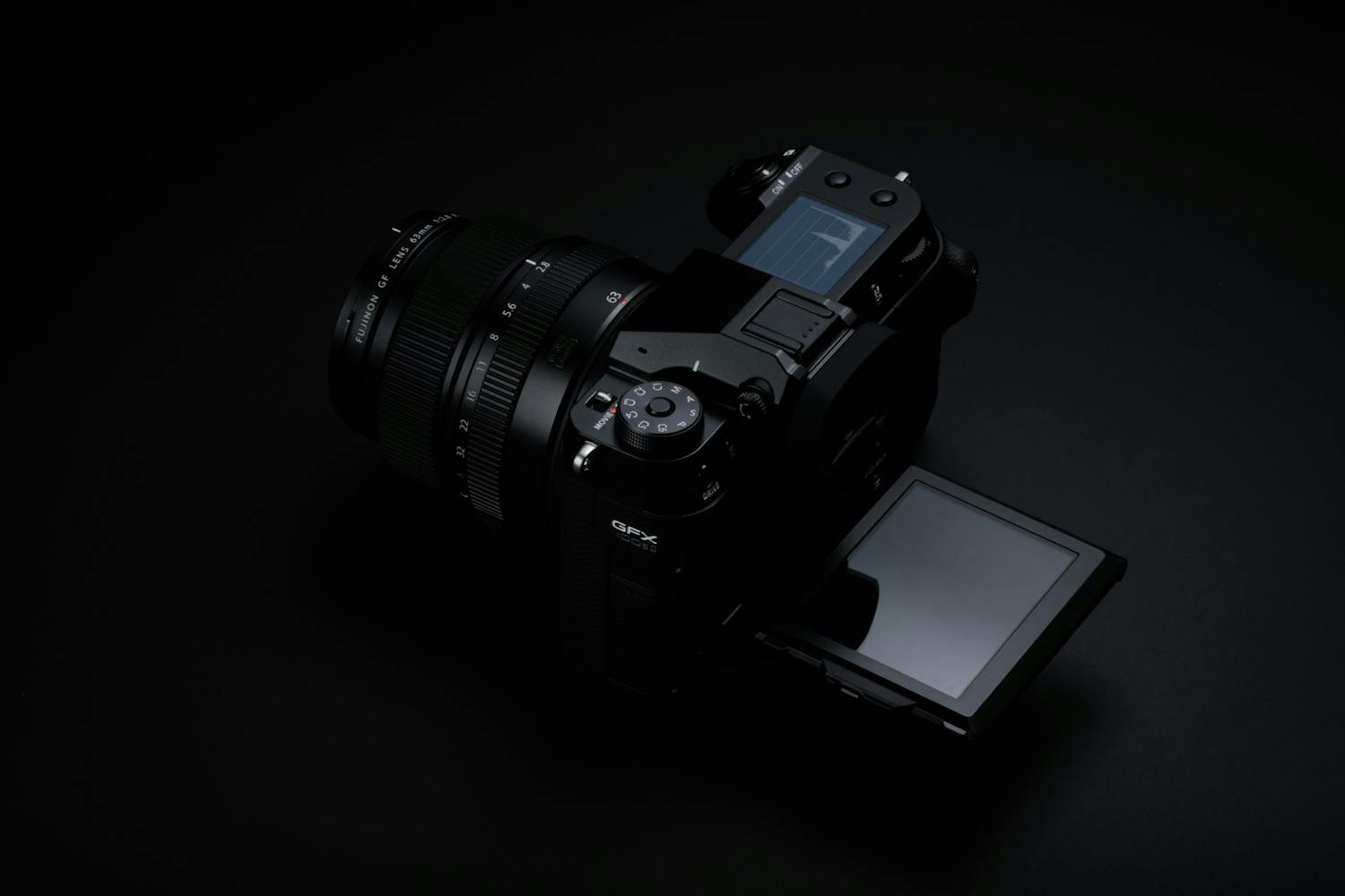 GFX100S II Näyttö kääntyy kolmeen eri suuntaan